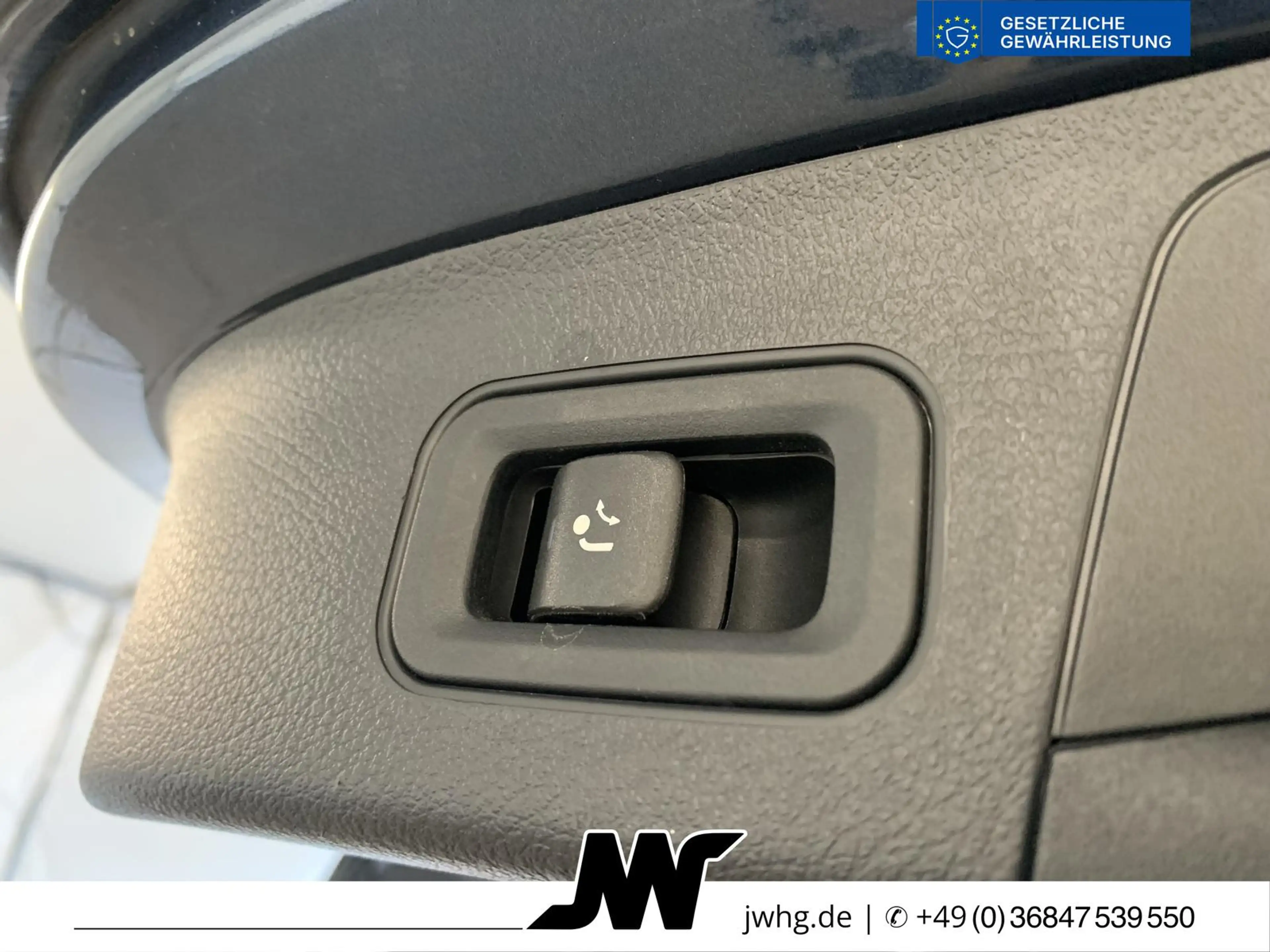 Mercedes-Benz EQA 350 4M 2x AMG HeadUp Panorama Widescr Distr+ — photo 7