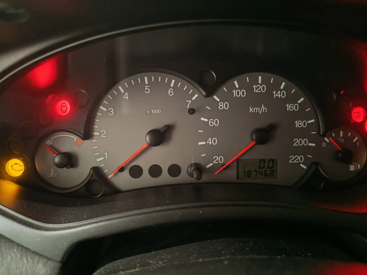 Ford Focus I 1998 5p 1.6i 16v Zetec, foto 2