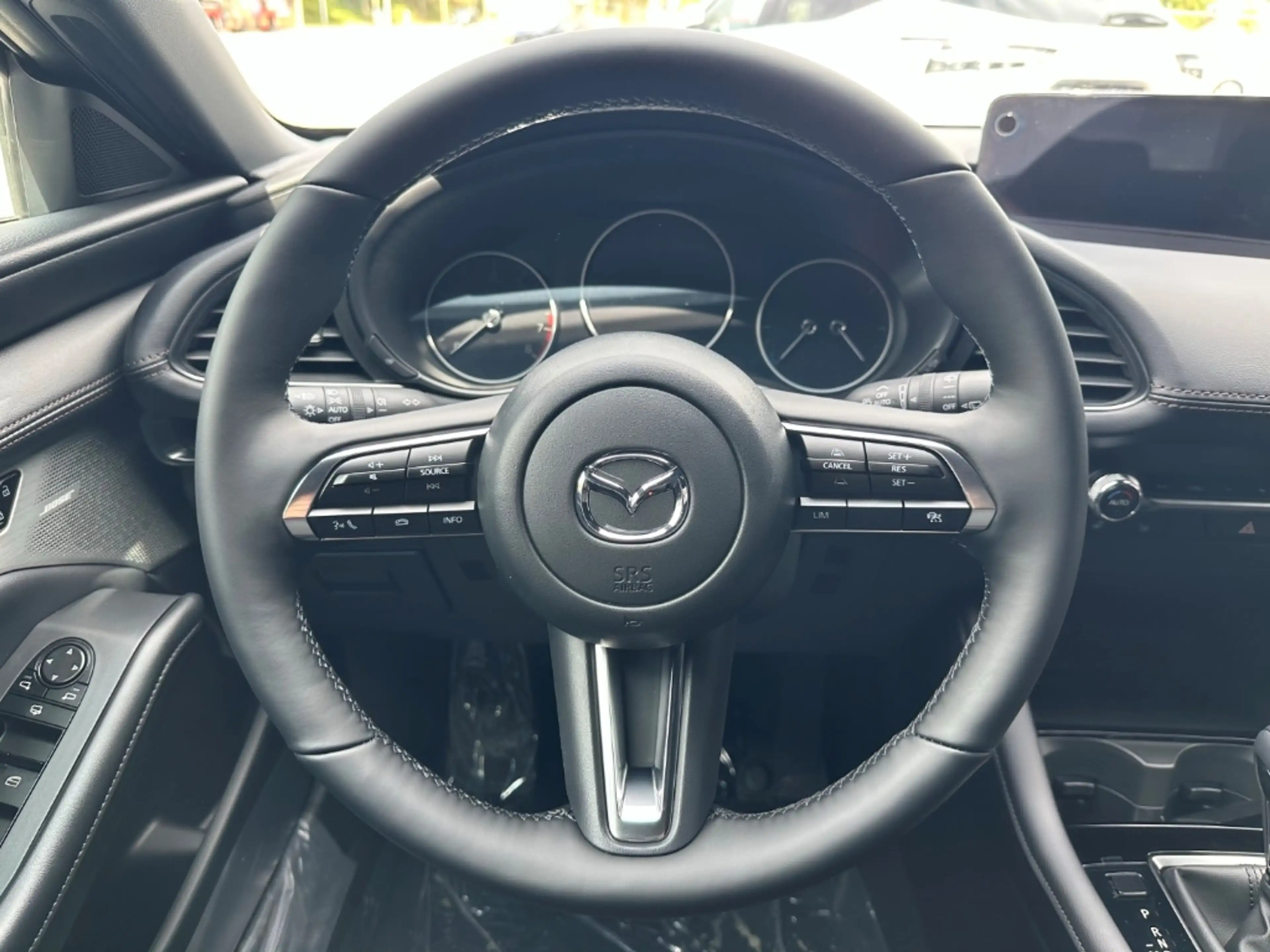 Mazda 3 HOMURA PLUS (2027) e-SKYACTIV G 140PS 6AT HUD Navi — photo 8