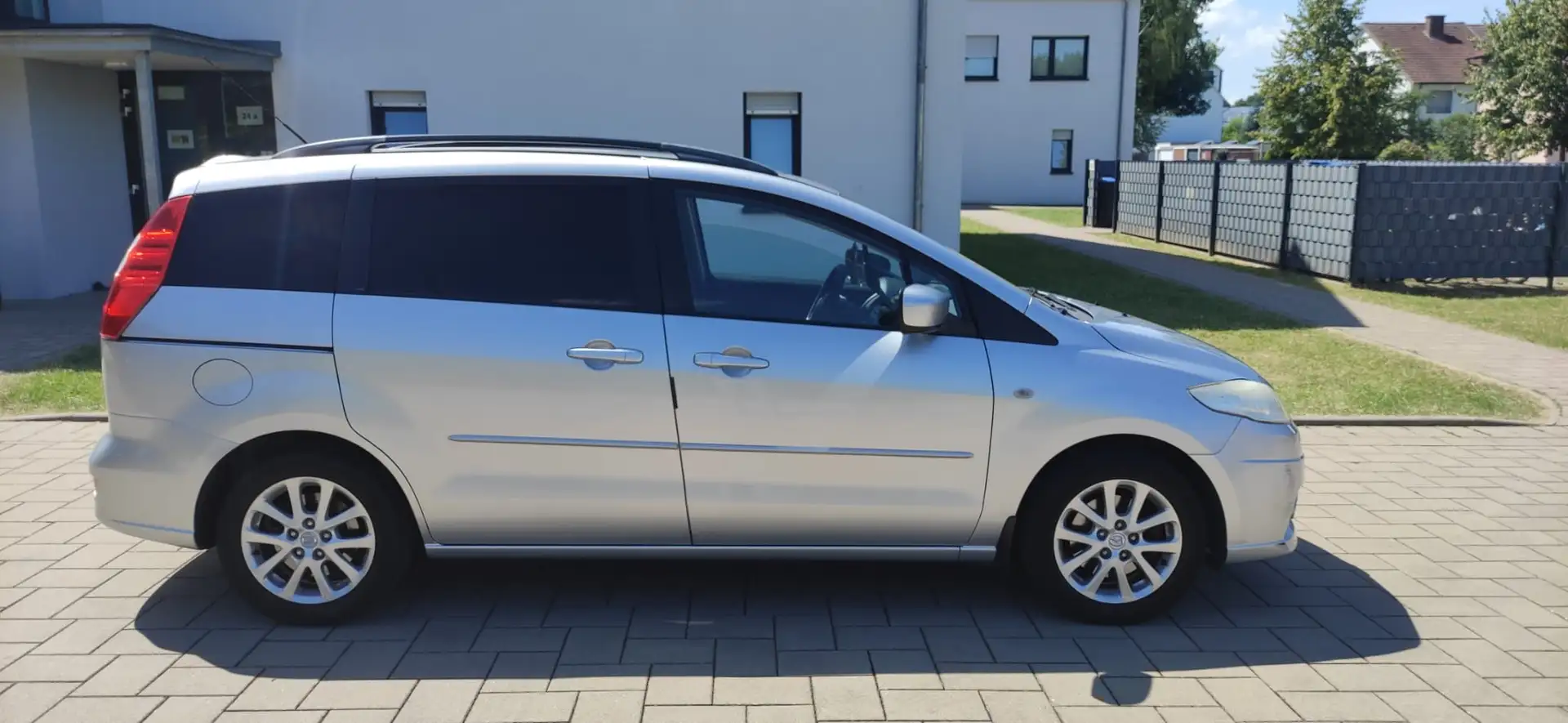 Mazda 5 - 1