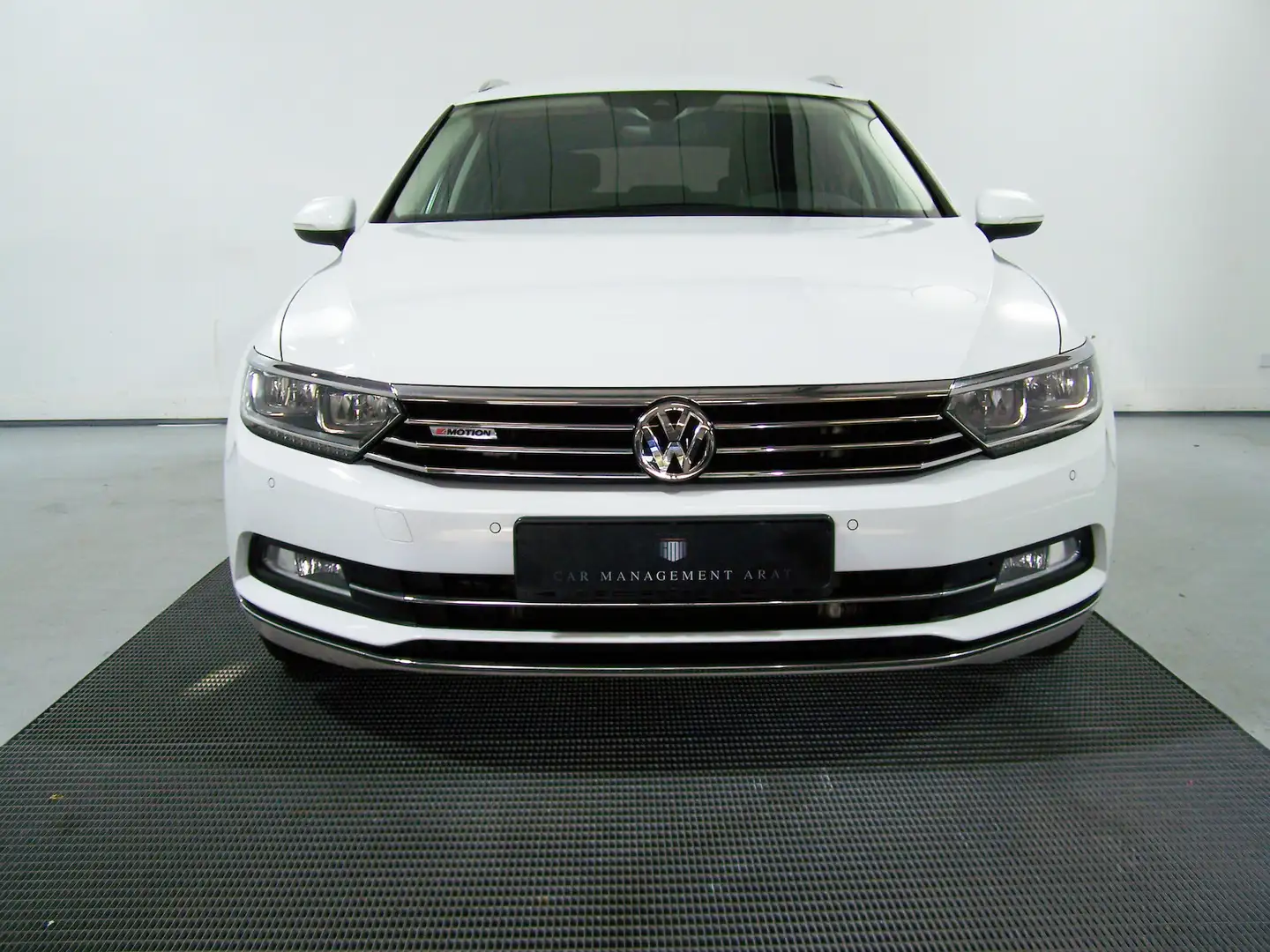 Volkswagen Passat Variant 2.0 TDI Highline 4Motion AUT NAVI Weiß - 2