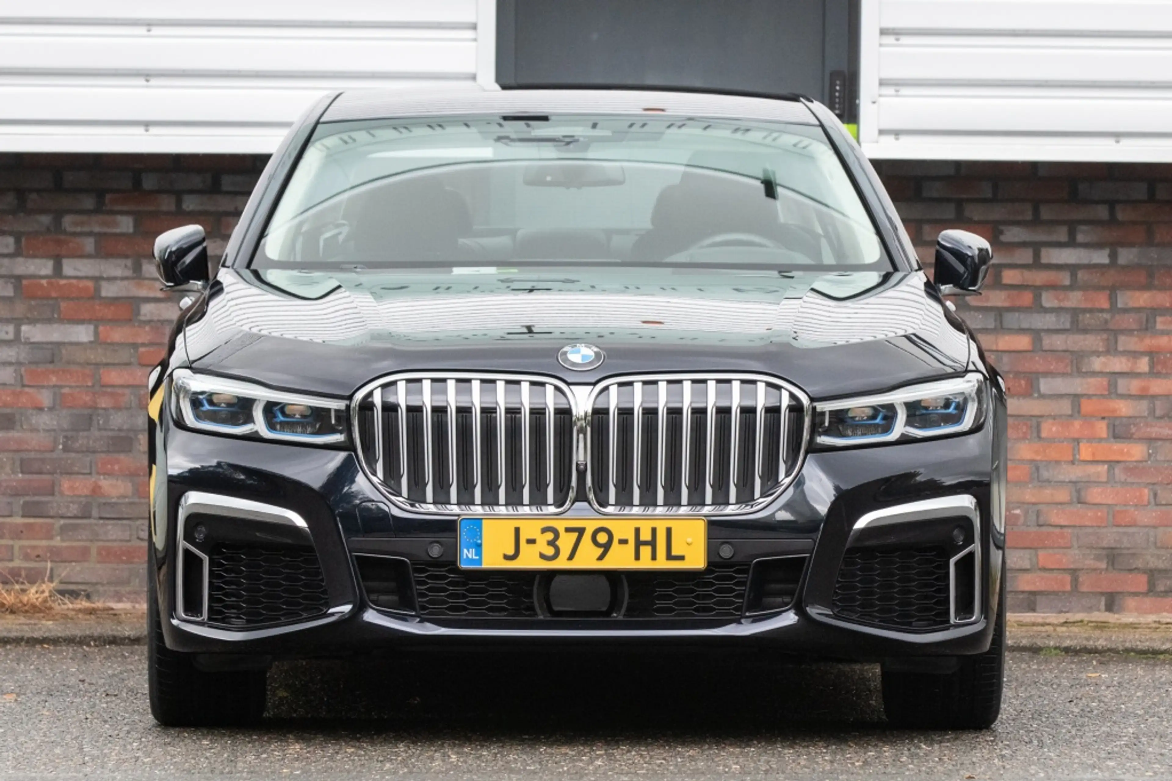 BMW 745 7 e iPerformance