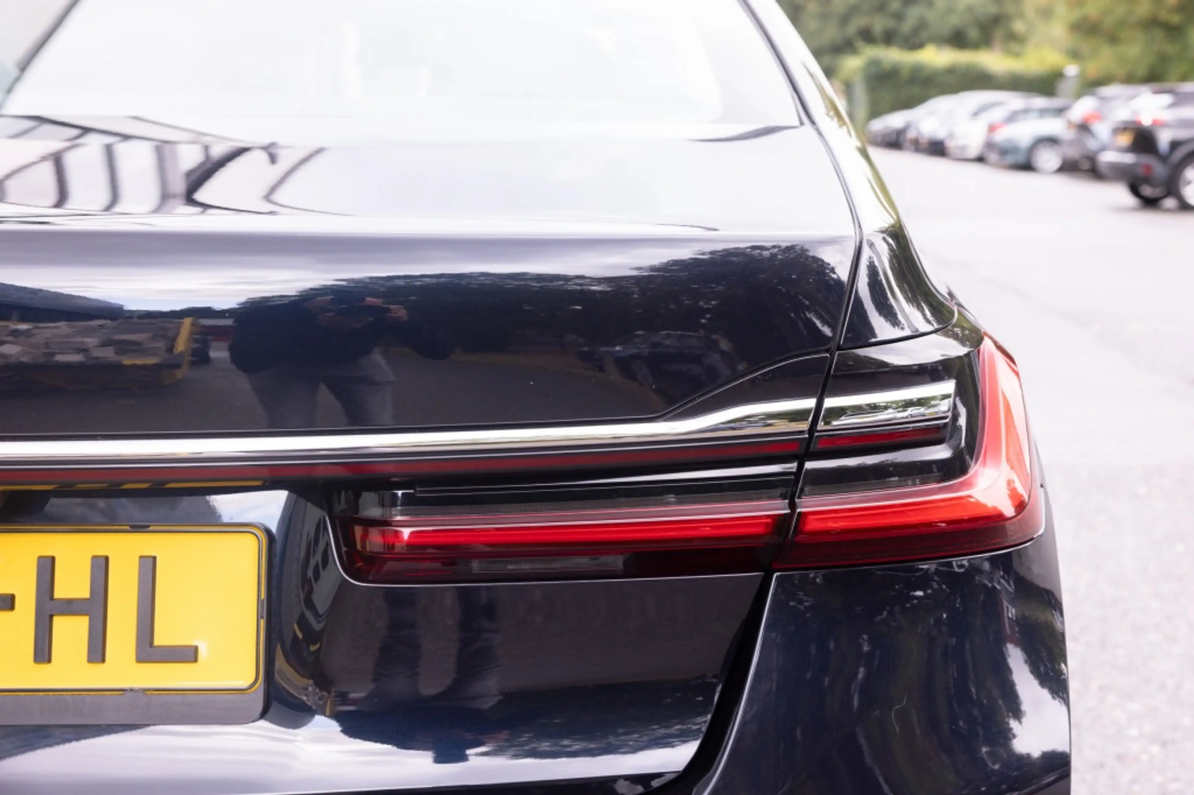 BMW 745 7 e iPerformance — photo 8
