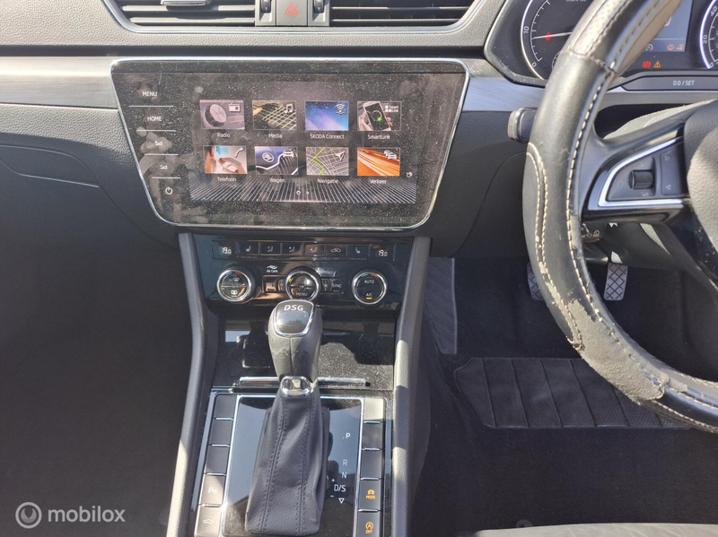 Skoda Superb Combi 2.0 TDI SE L Executive — photo 6