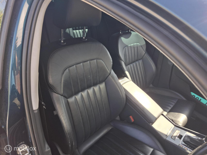 Skoda Superb Combi 2.0 TDI SE L Executive — photo 8