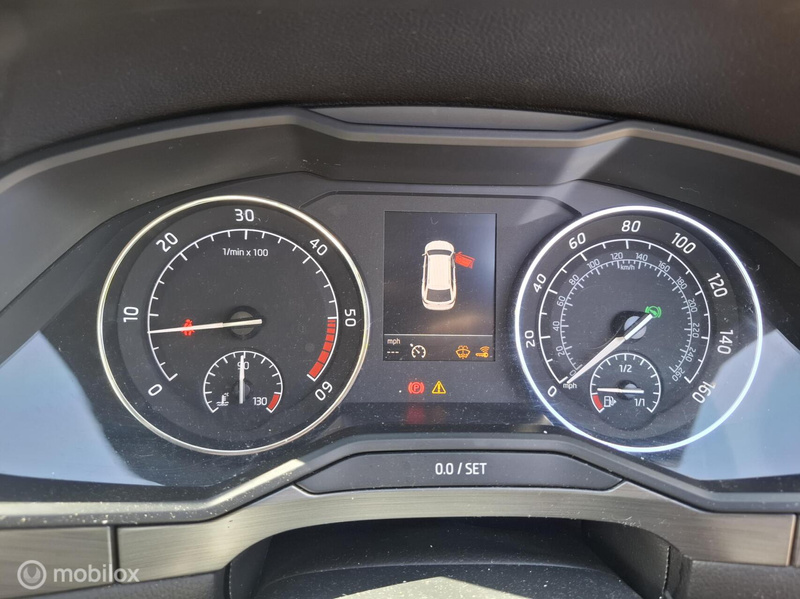Skoda Superb Combi 2.0 TDI SE L Executive — photo 7