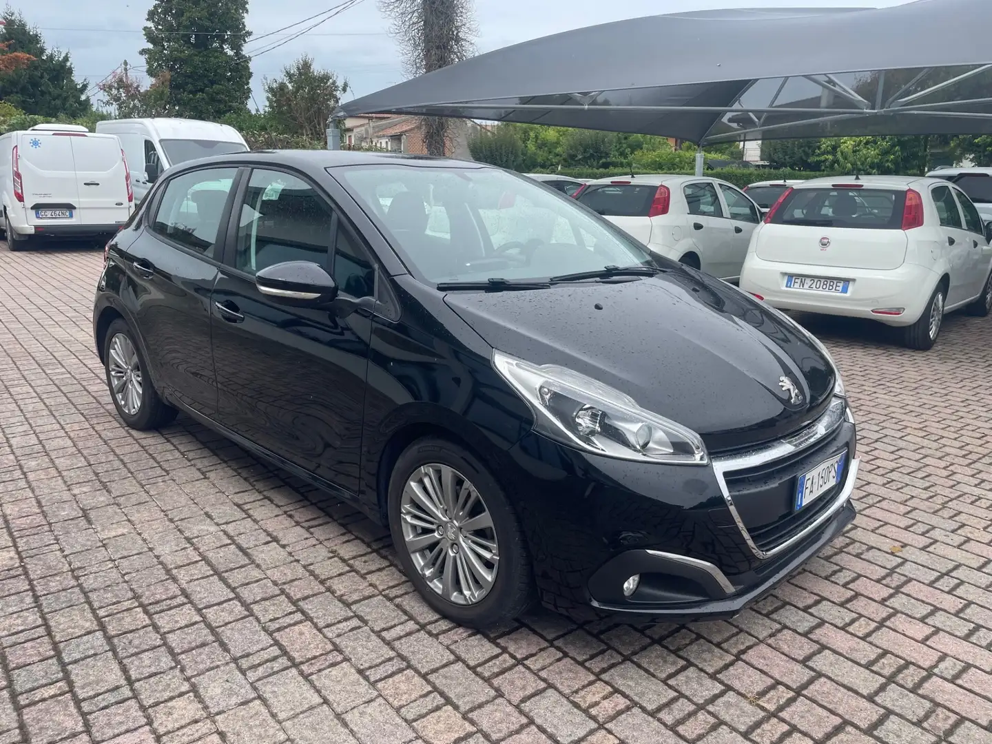 Peugeot 208 BlueHDi 75 5 porte Active Nero - 1