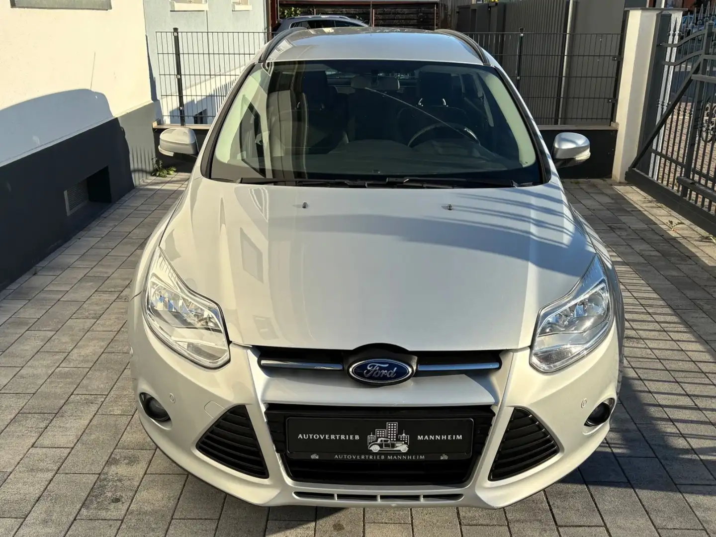Ford Focus Turnier Trend /2.HD/KLIMA/PDC/MFL Silber - 2