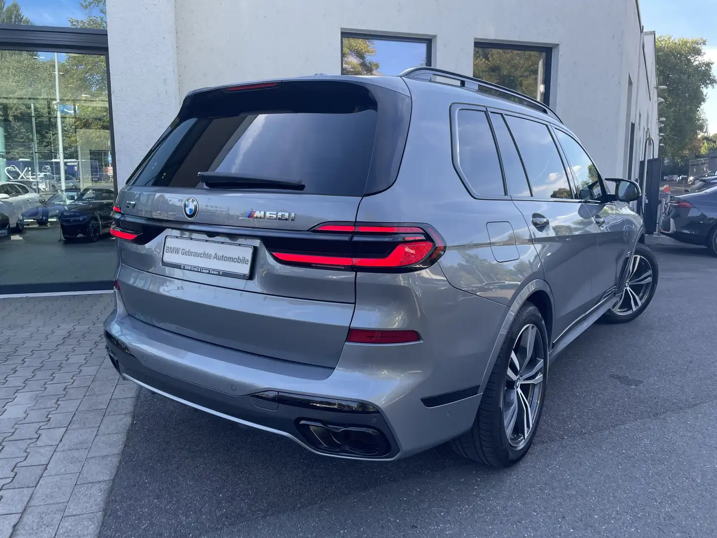 BMW X7 M 60i xDrive M Sport Pro || AHK Pano Stndhzg. Grigio - 2