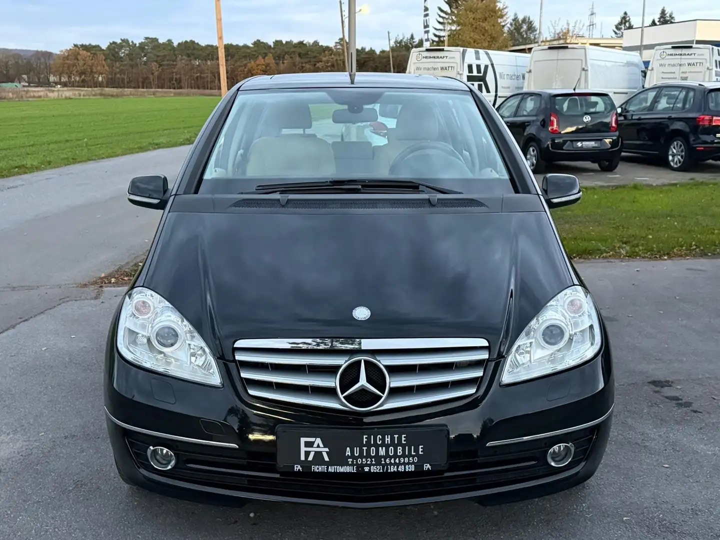 Mercedes-Benz A 200 Klima SHZ Tempo Pano BI-XENON Scheckheft Schwarz - 2