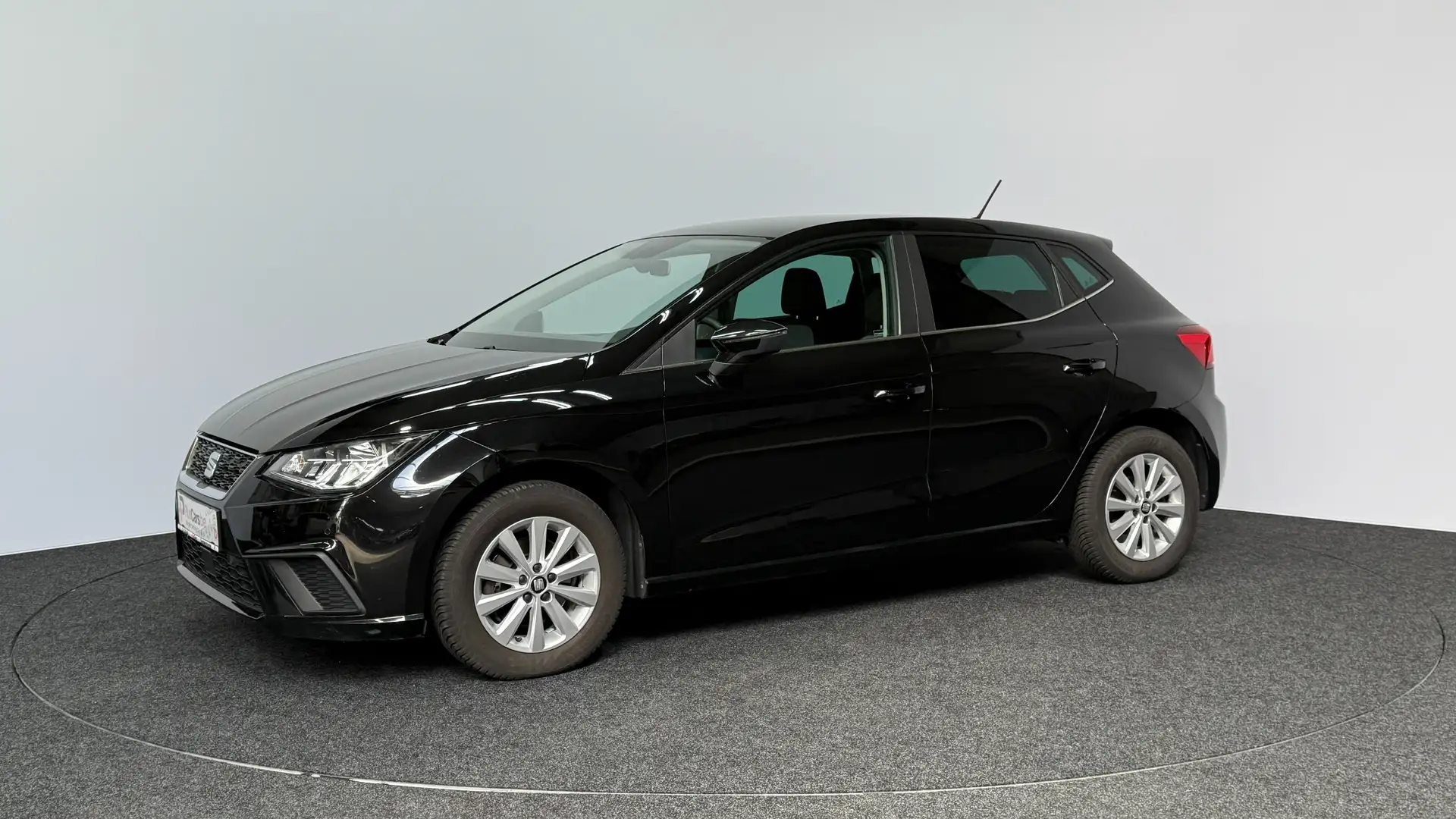 SEAT Ibiza 1.0i MPI Reference Zwart - 1