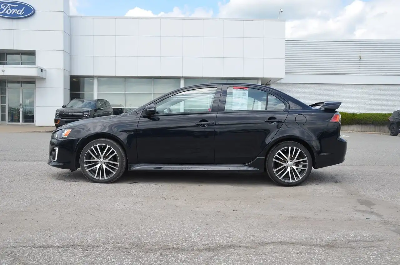 Mitsubishi Lancer снимка Mitsubishi Lancer