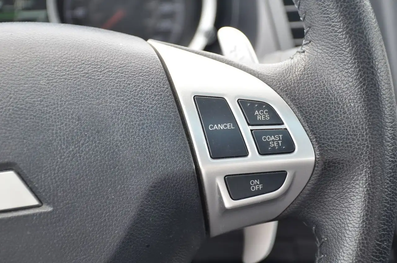 Mitsubishi Lancer снимка Mitsubishi Lancer