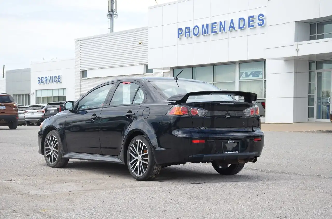 Mitsubishi Lancer снимка Mitsubishi Lancer
