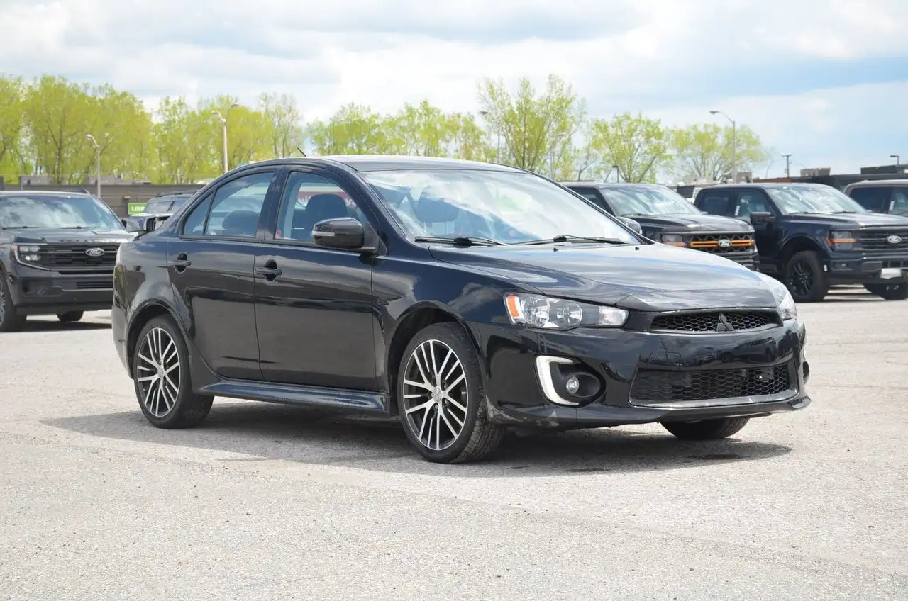 Mitsubishi Lancer снимка Mitsubishi Lancer