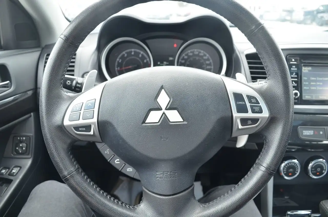 Mitsubishi Lancer снимка Mitsubishi Lancer