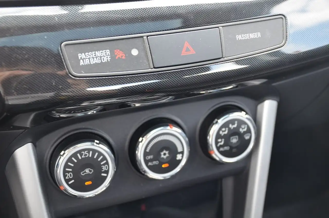Mitsubishi Lancer снимка Mitsubishi Lancer