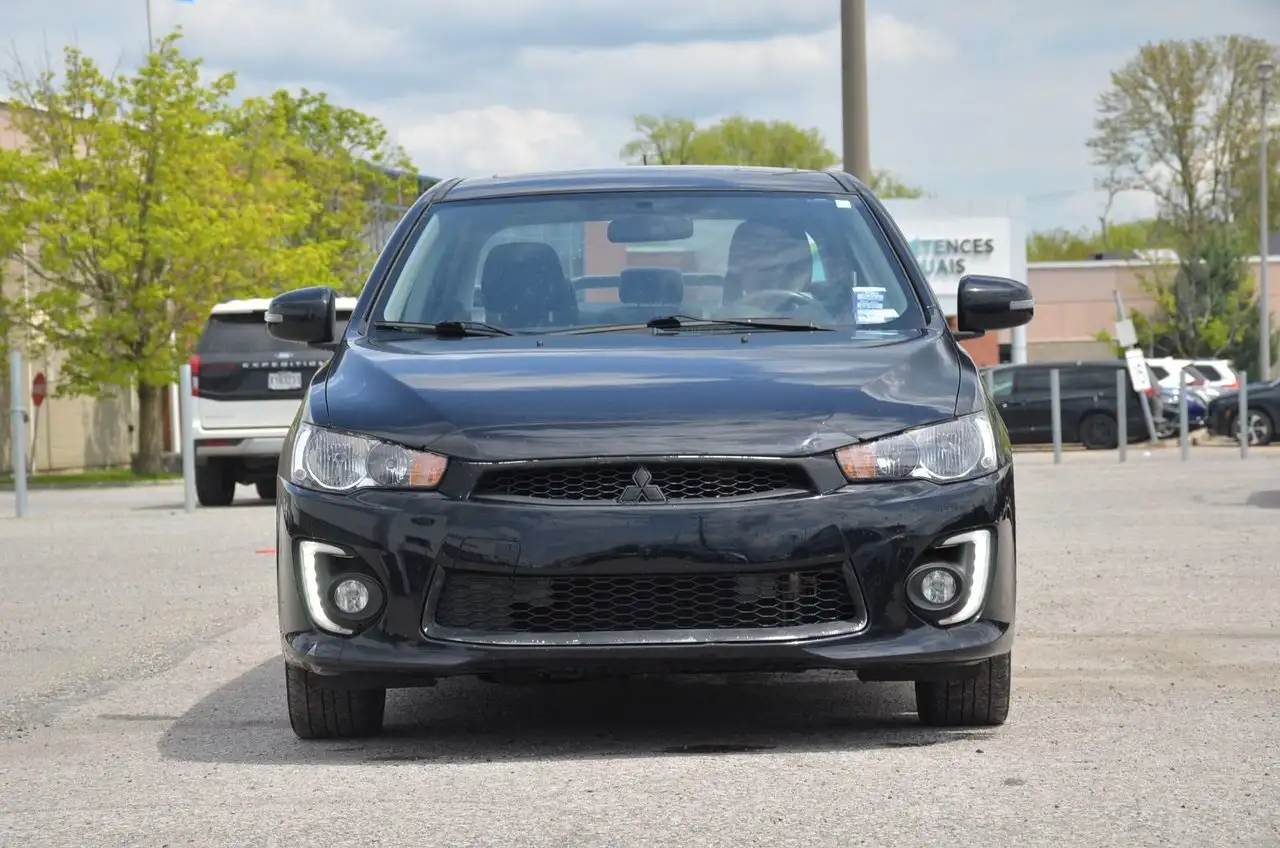 Mitsubishi Lancer снимка Mitsubishi Lancer