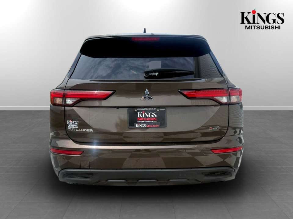 2024 Mitsubishi Outlander ES, keyless entry, backup camera, Bluetooth PREMIU — снимка 1