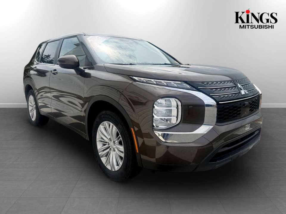 2024 Mitsubishi Outlander ES, keyless entry, backup camera, Bluetooth PREMIU — снимка 1