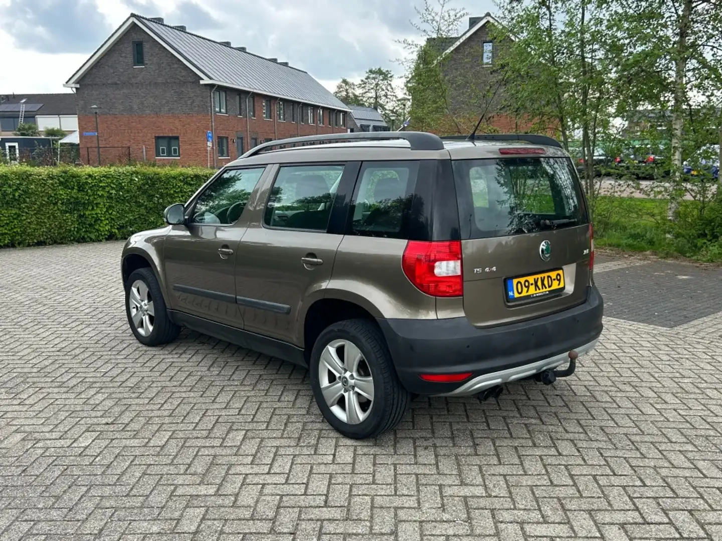 Skoda Yeti 1.8 TSI AMBITION 4X4 Marrone - 2