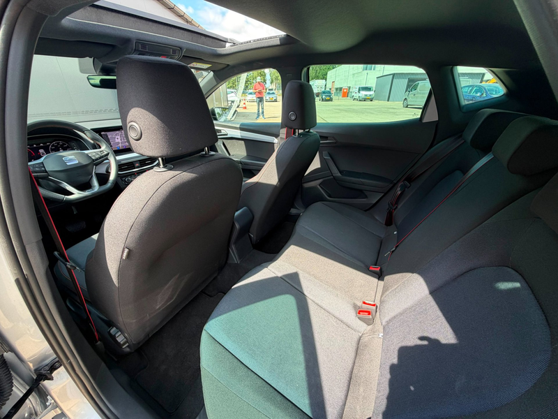 SEAT Ibiza 1.0 EcoTSI FR Business Connect/pano/navi/ volle au — photo 12