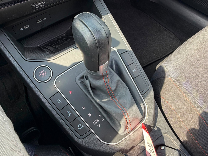 SEAT Ibiza 1.0 EcoTSI FR Business Connect/pano/navi/ volle au — photo 23