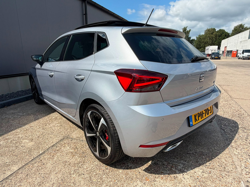 SEAT Ibiza 1.0 EcoTSI FR Business Connect/pano/navi/ volle au — photo 11