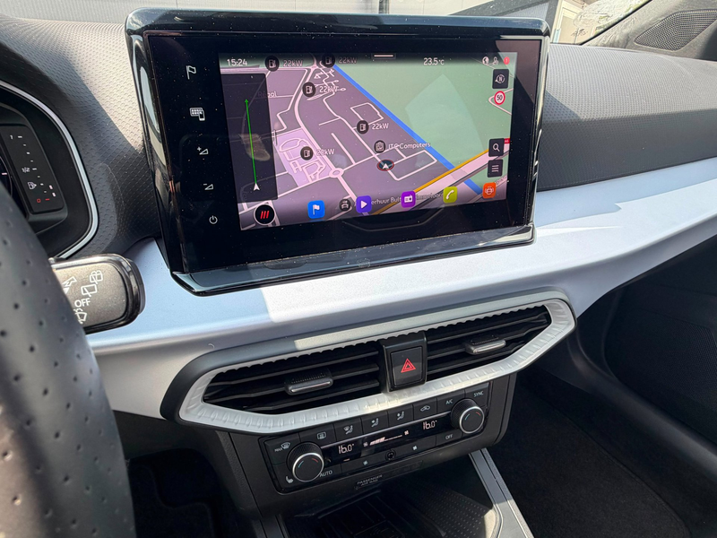 SEAT Ibiza 1.0 EcoTSI FR Business Connect/pano/navi/ volle au — photo 17