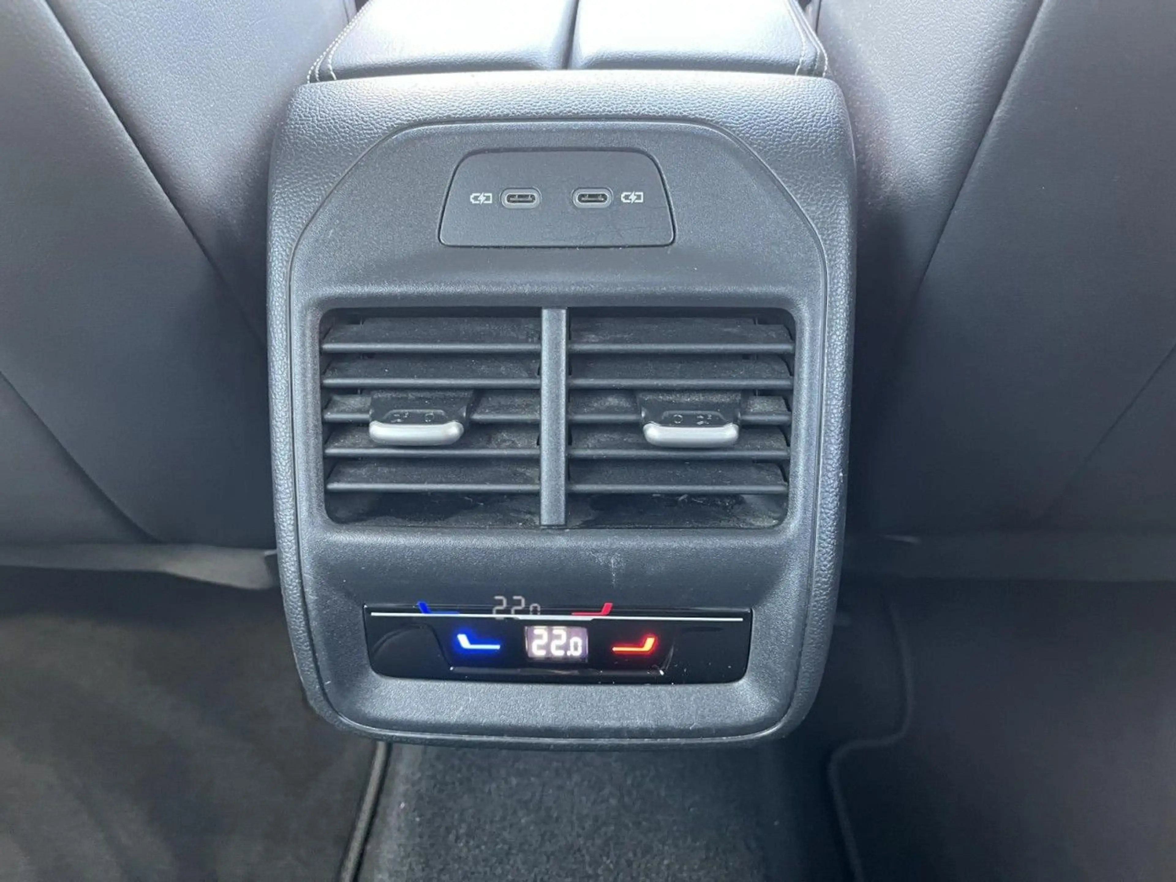 Volkswagen Passat Variant 2.0 TDI Business DSG (MatrixLED+A — photo 11