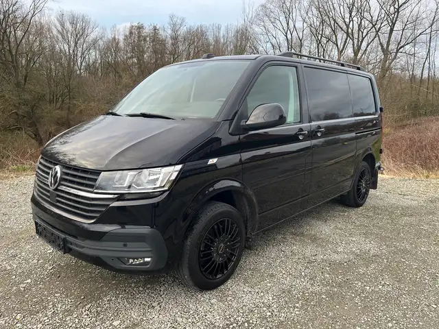 Volkswagen T6.1 Transporter DSG 204PK 2023 37.181€ ex btw BLACK EDITION