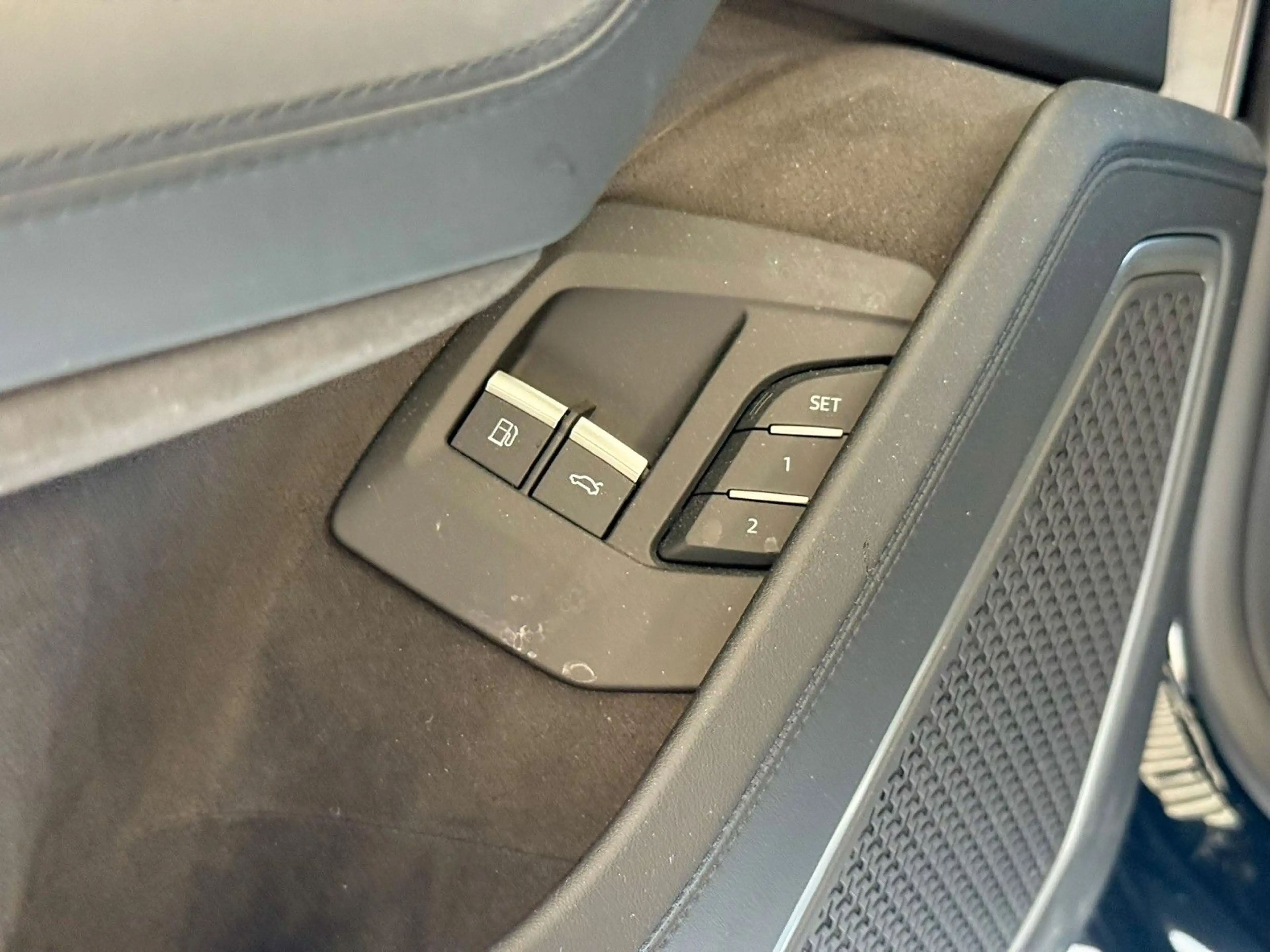 Lamborghini Urus SE | 5 Jahre Servicepaket | Panorama | uvm. — photo 16