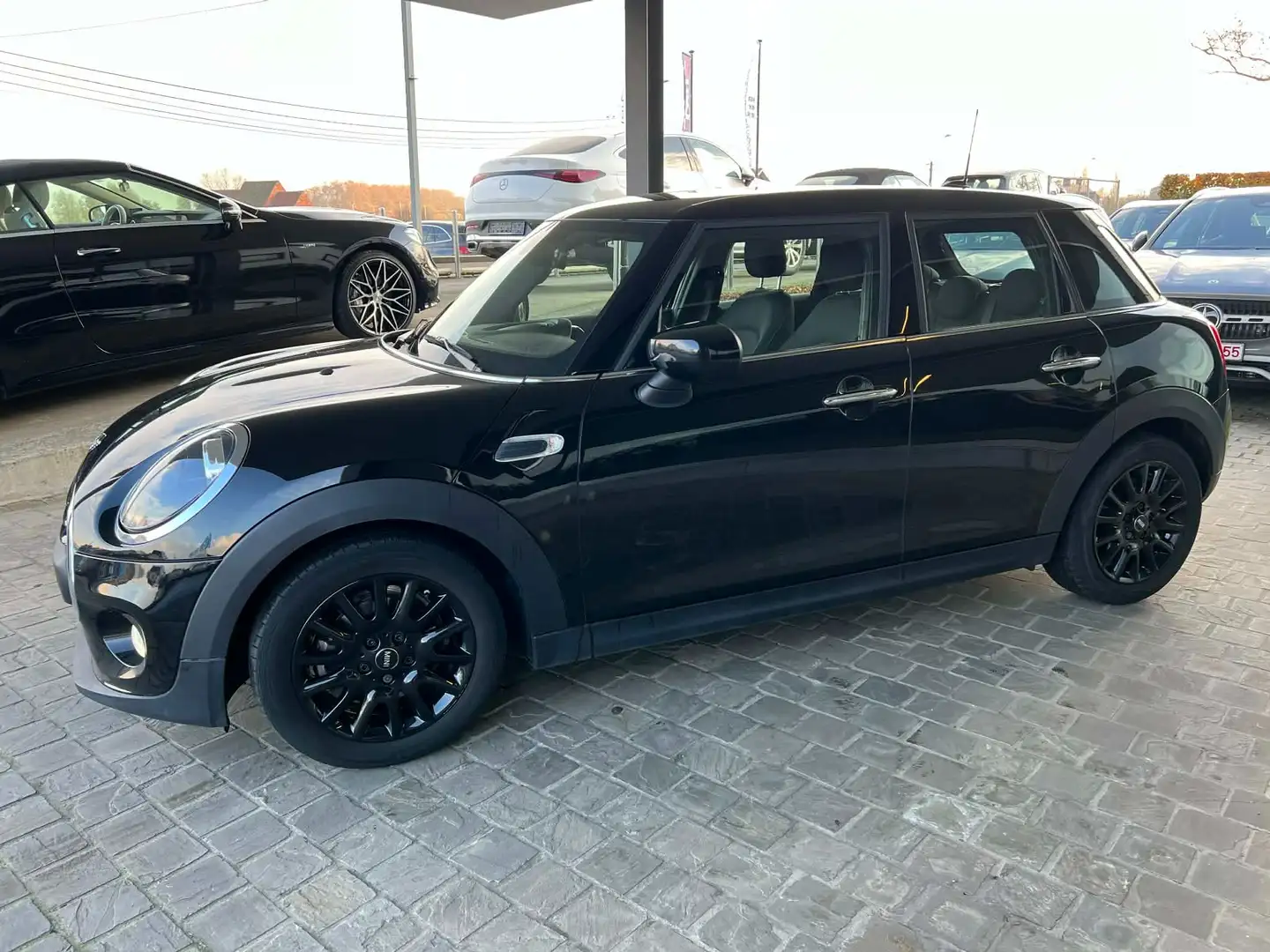 MINI One 2021 handgeschakeld Schwarz - 2
