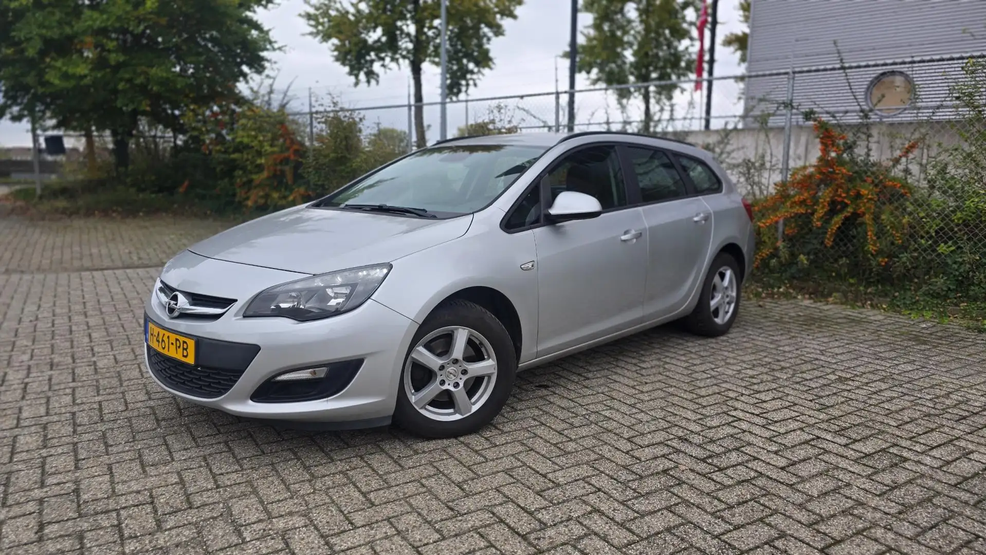 Opel Astra Sports Tourer 1.6 CDTi Blitz Grijs - 1
