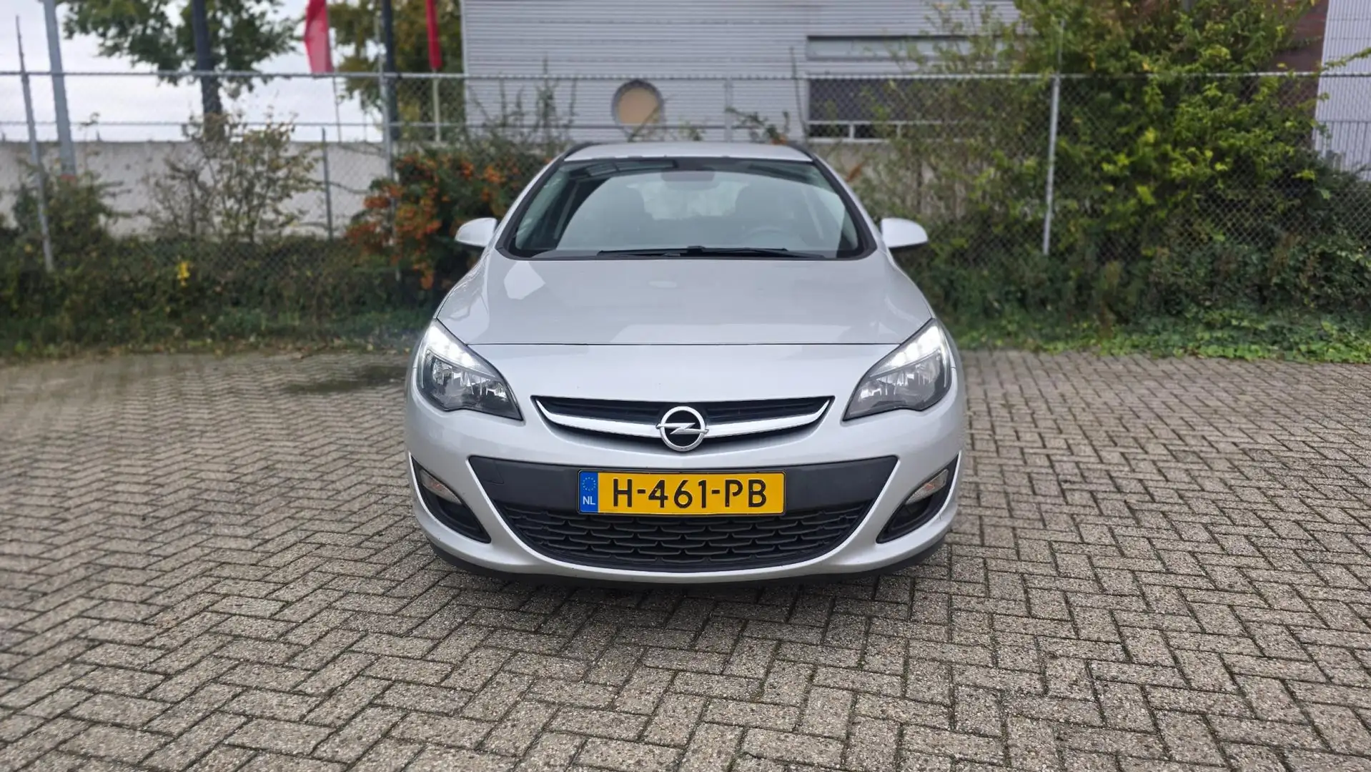 Opel Astra Sports Tourer 1.6 CDTi Blitz Grijs - 2
