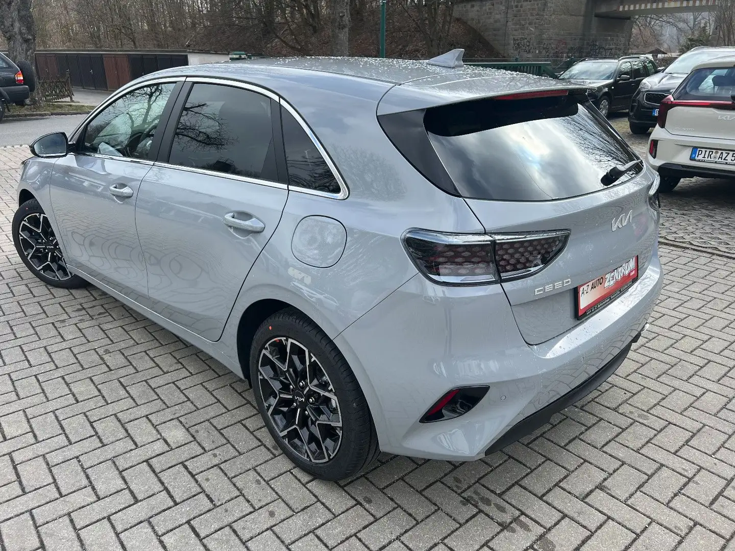 Kia Ceed / cee'd CEED_5 1.0T 100 NIGHTLINE STD Gris - 2