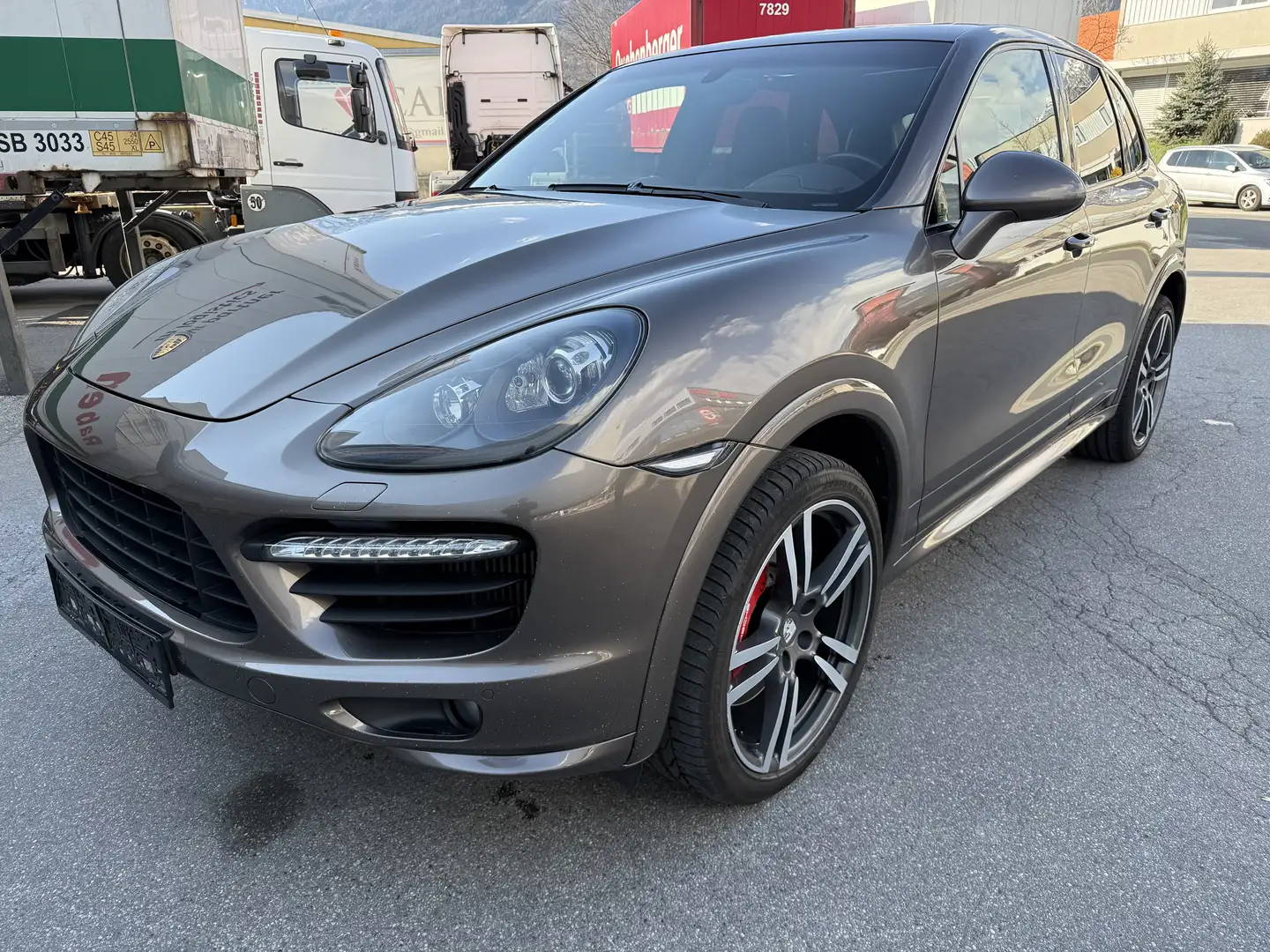 Porsche Cayenne Cayenne II Turbo Aut. Braun - 1