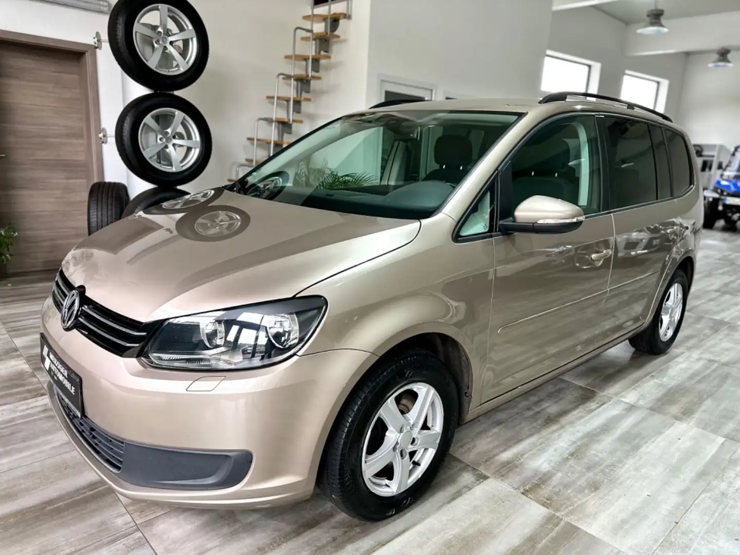 Volkswagen Touran Comfortline *Tempomat*SHZ*PDC* 7 Sitze* Gold - 1