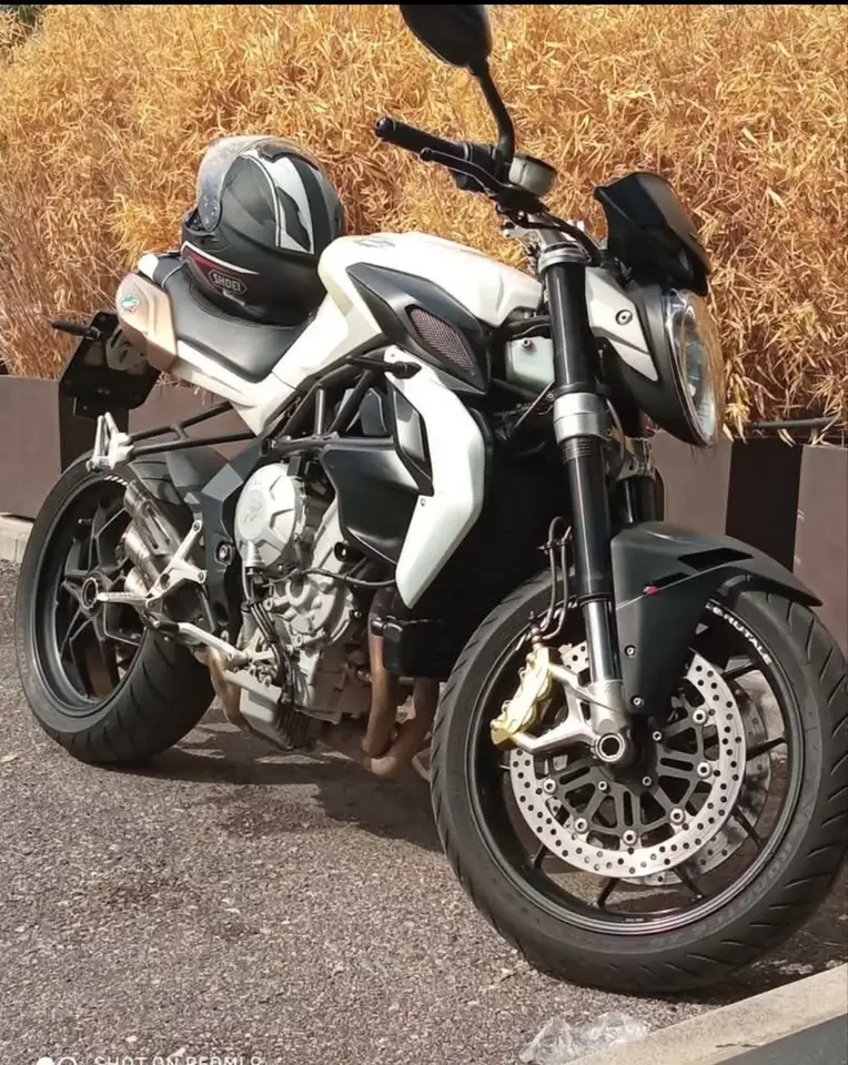 MV Agusta Brutale 675
