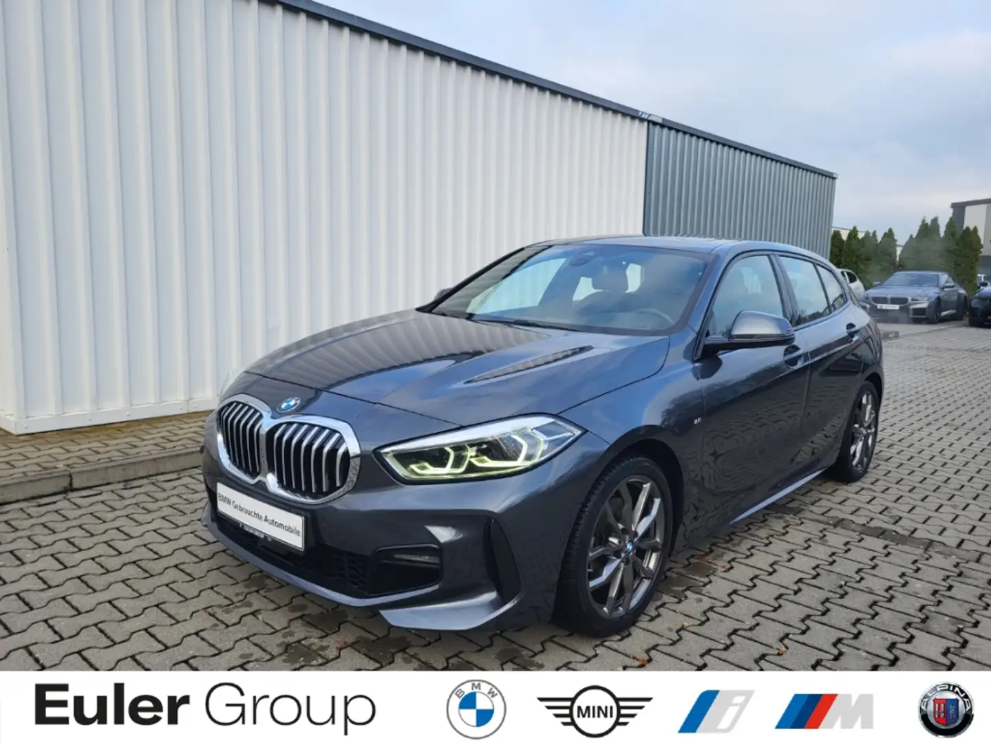 BMW 118 i 5-Türer Sportpaket HUD AHK Panodach Navi Dig.Co Grau - 1