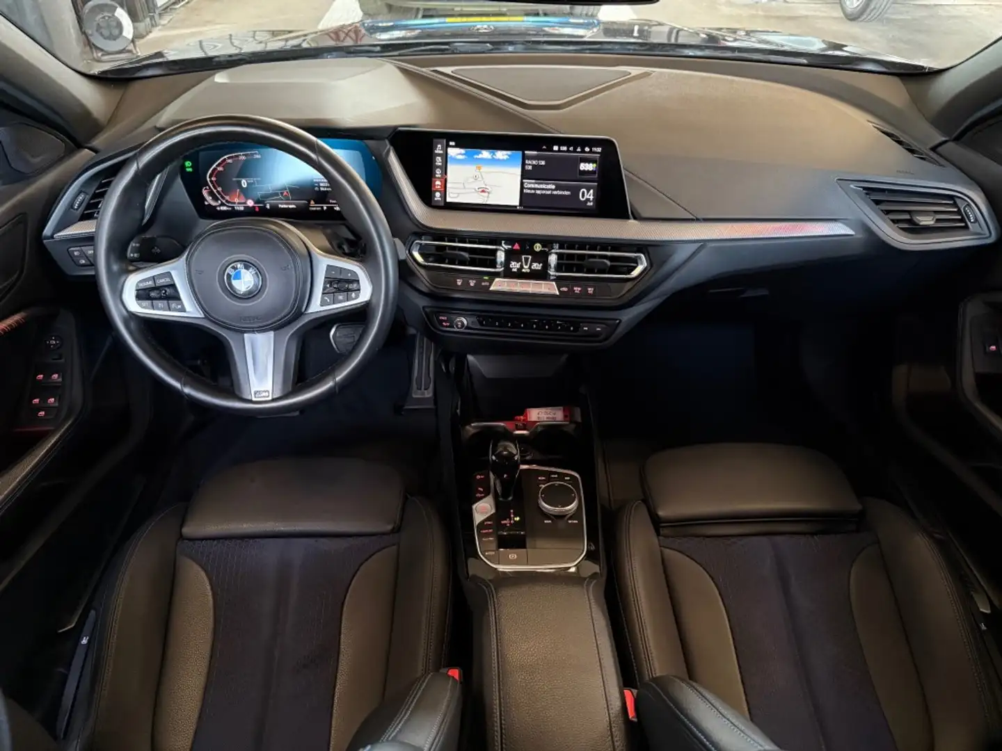 BMW 118 118I M-Sport Automaat Navi LED 50 Jahre Cruise Zwart - 2
