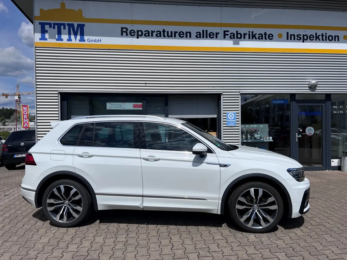 Volkswagen Tiguan Highline R-Line 4Motion LED Kamera Unfallfrei WR Weiß - 2