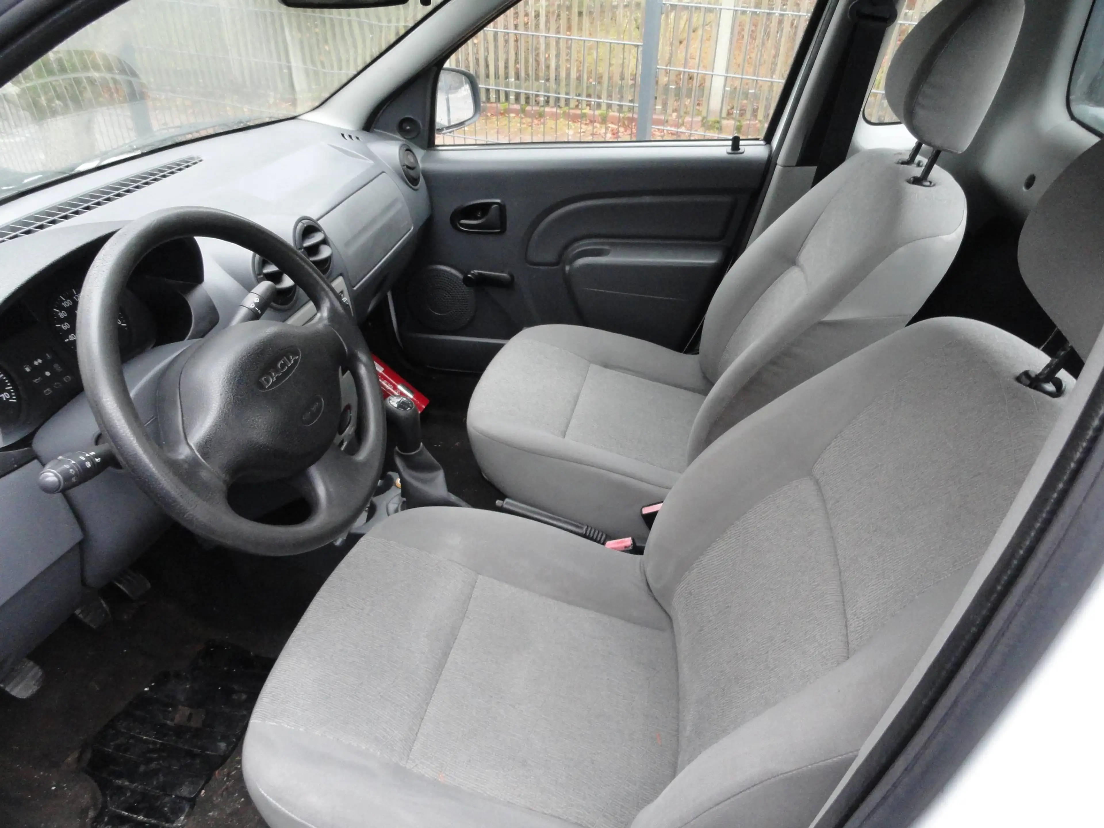 Dacia Logan Ambiance Pick-Up 5878€ Netto zzgl.19%Mwst 6995,€- — photo 9