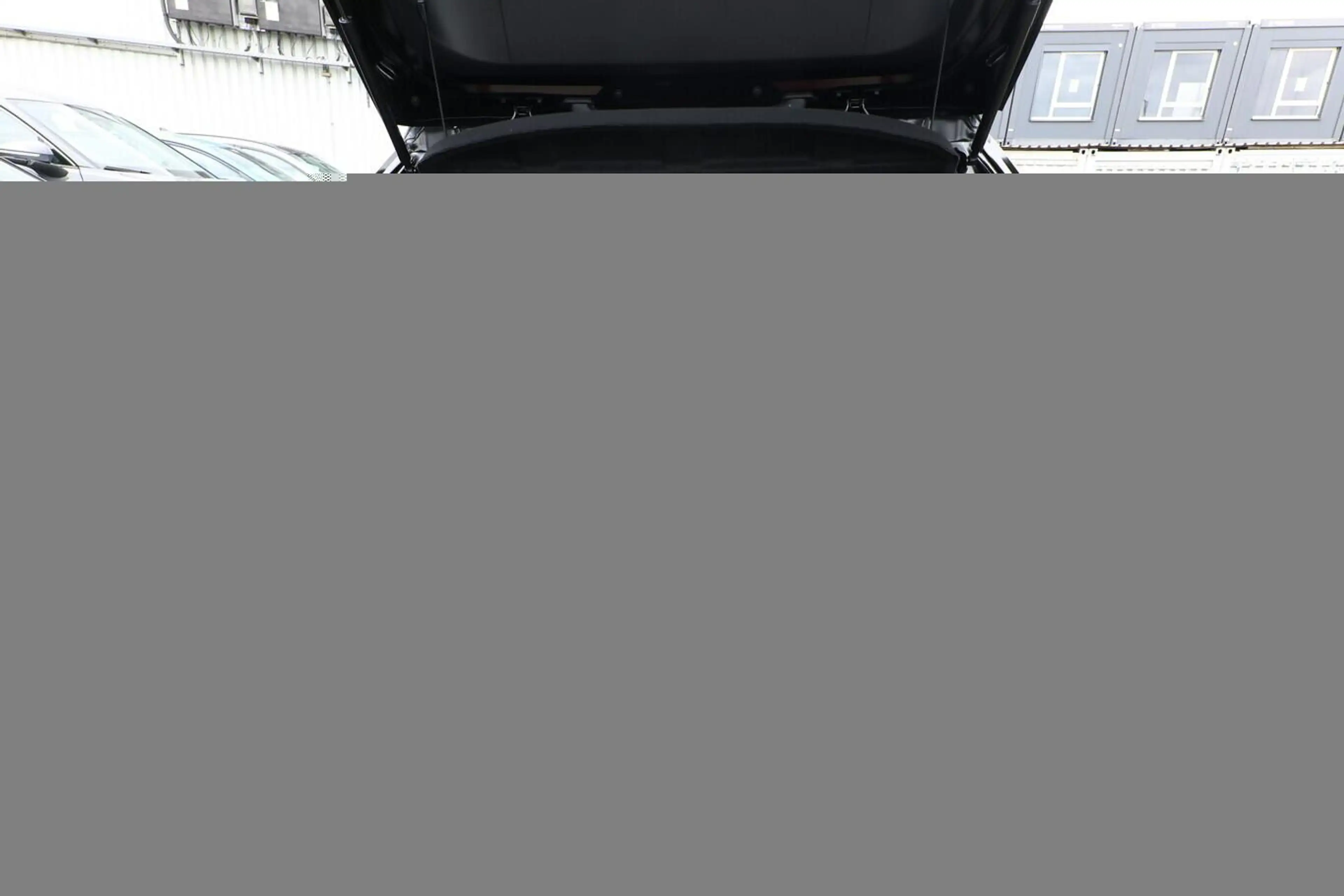 Peugeot 2008 54 kWh Allure 11kW-OBC WärmeP CarP 2xPDC — photo 11