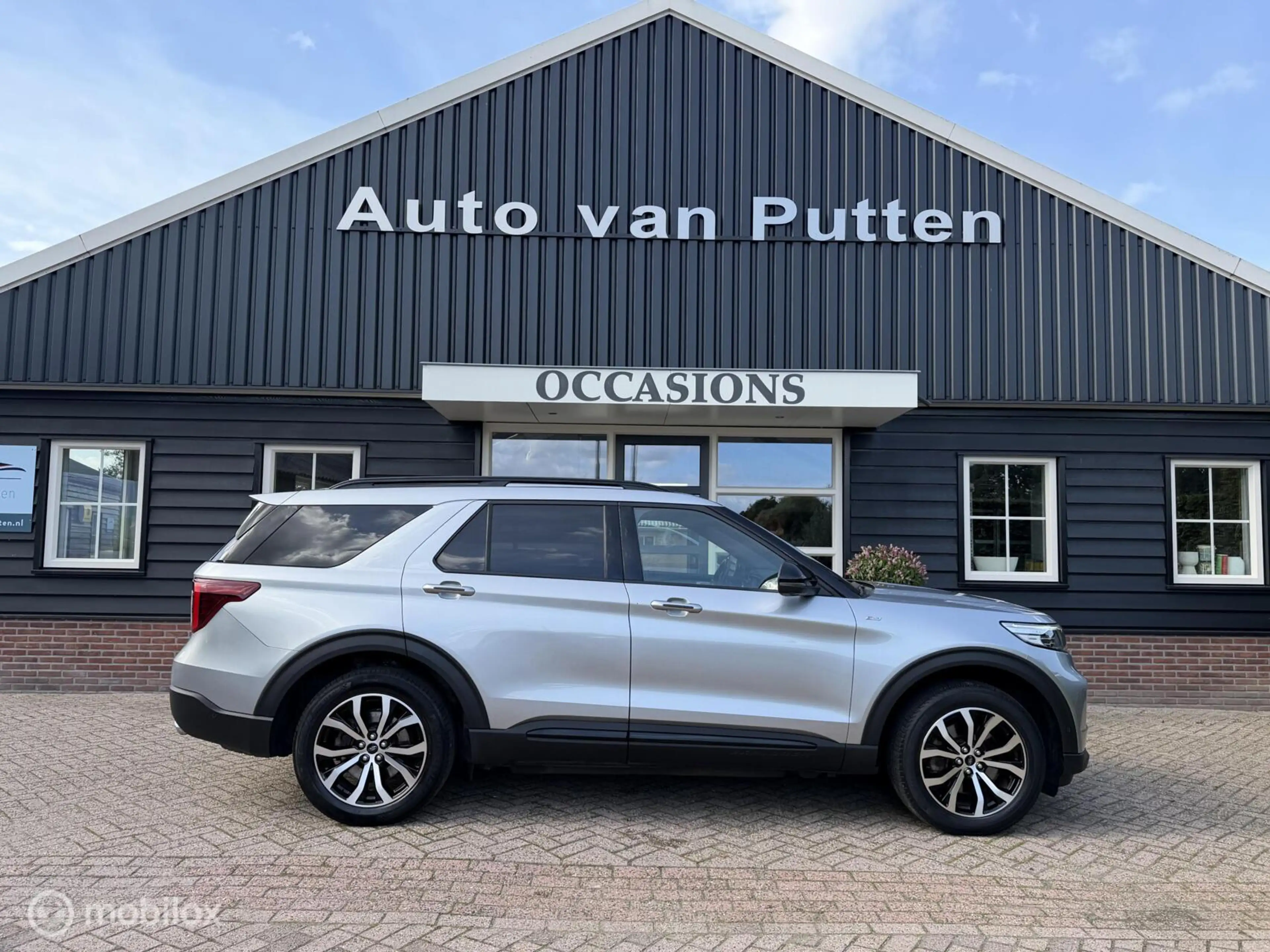 Ford Explorer 3.0 V6 EcoBoost PHEV ST-Line — photo 5