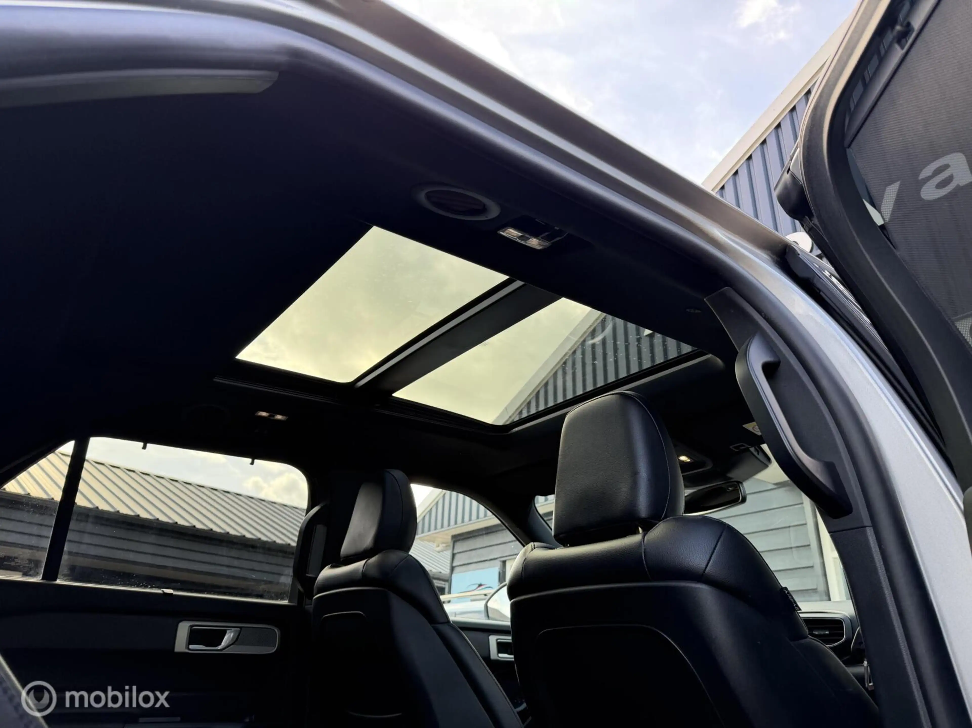 Ford Explorer 3.0 V6 EcoBoost PHEV ST-Line — photo 14
