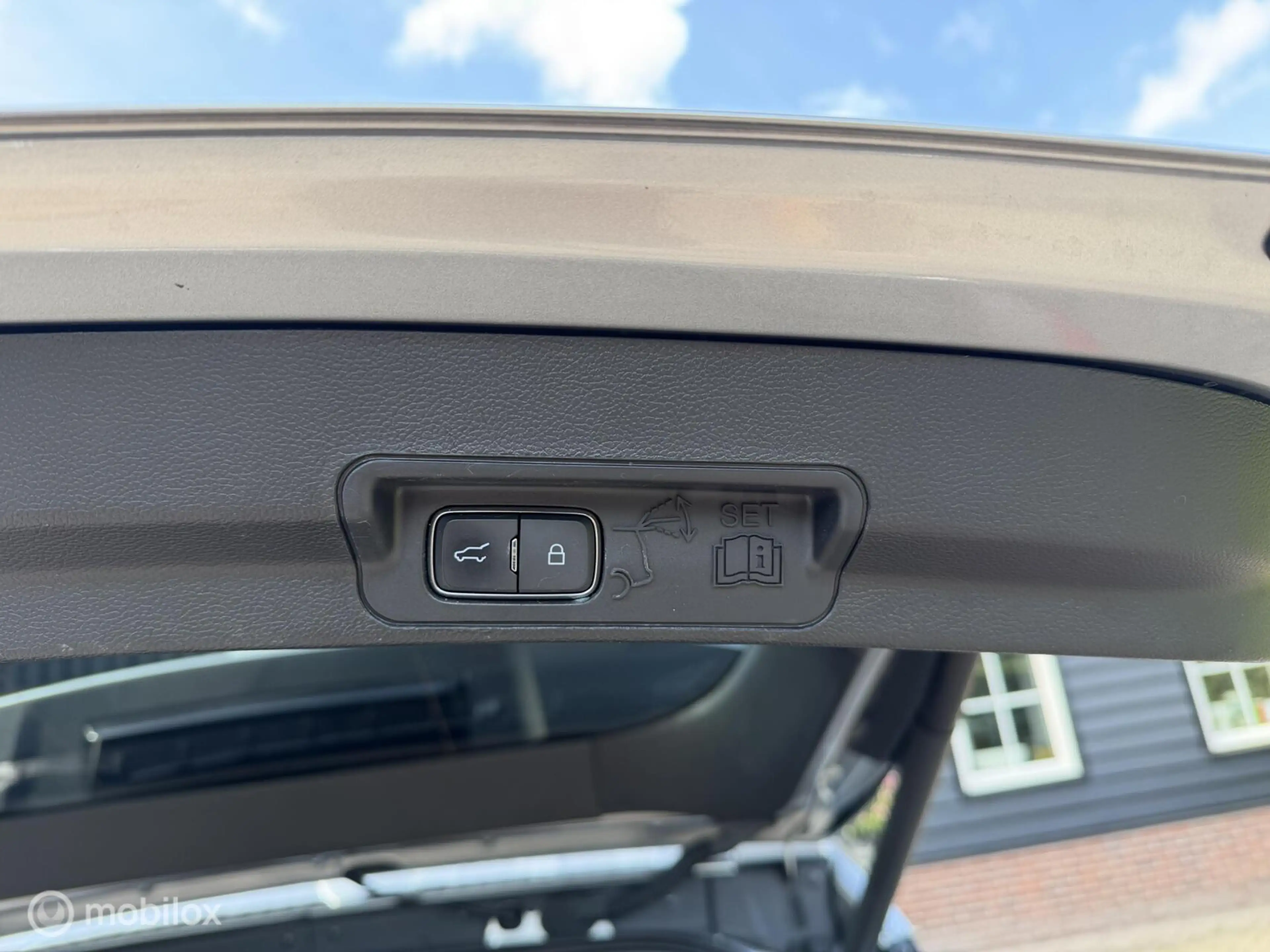 Ford Explorer 3.0 V6 EcoBoost PHEV ST-Line — photo 8