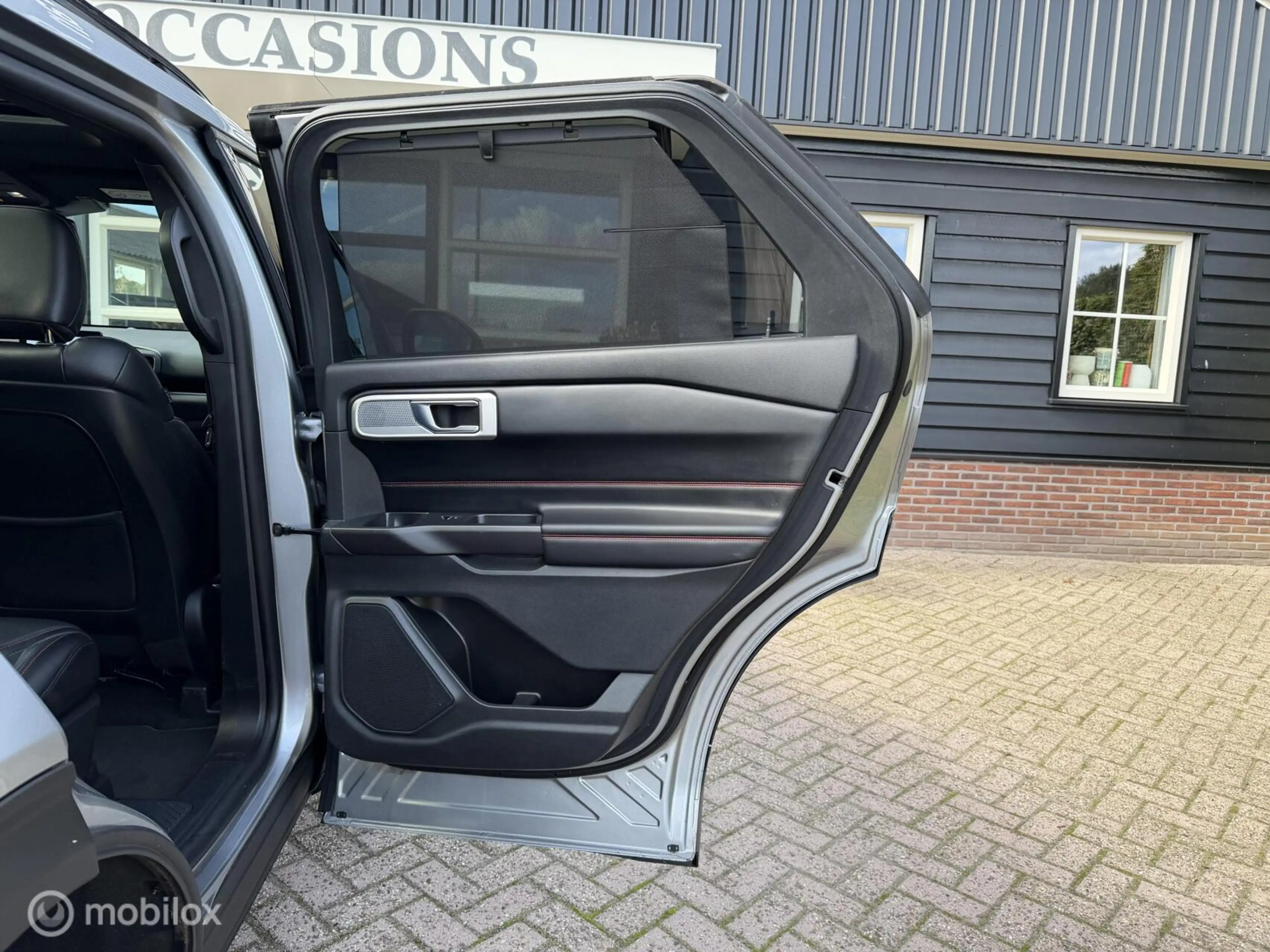 Ford Explorer 3.0 V6 EcoBoost PHEV ST-Line — photo 10