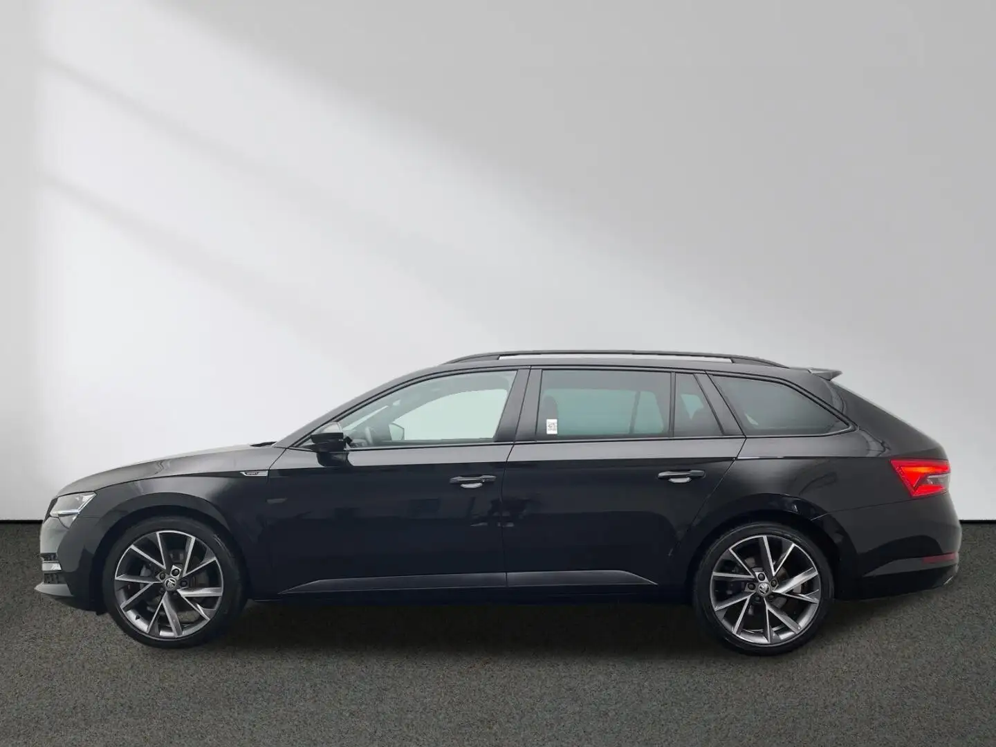 Skoda Superb Combi Sportline 2.0 TDI DSG Navi Matrix Schwarz - 2