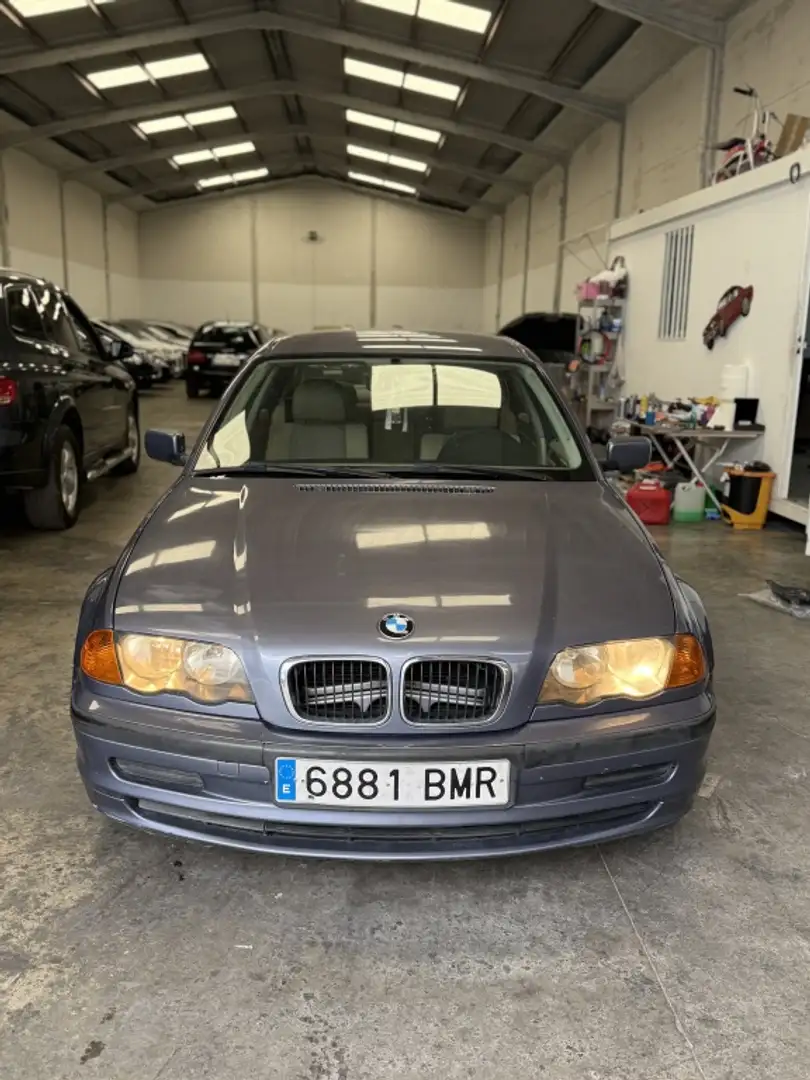 BMW 320 320d - 2